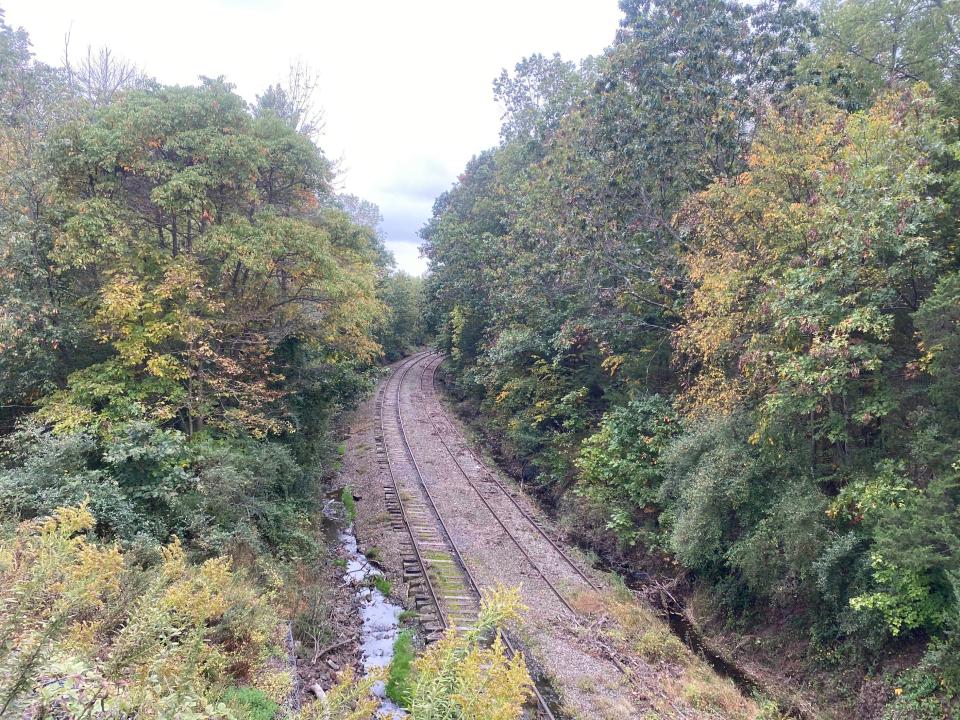 The former Bethlehem Line of the Reading Railroad runs from Lansdale in Montgomery County all the way to Bethlehem City in Northampton County. This section of tract sits between Sellersville and Quakertown.