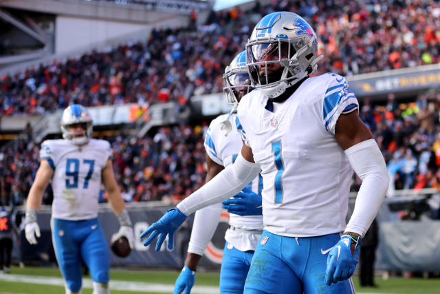 Lions score 21 points in 4th quarter to beat Bears