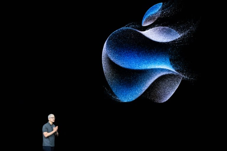 Le patron d'Apple, Tim Cook, lors du lancement de l'iPhone 15 à Cupertino, en Californie, le 12 septembre 2023 (Nic Coury)