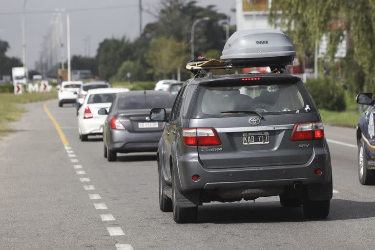 Desde seis horas en adelante demoraron los turistas para llegar por las colapsadas rutas a la costa