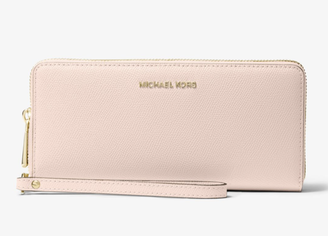 Michael Kors bags, wallets and cardholders up to 50% off: Shop now