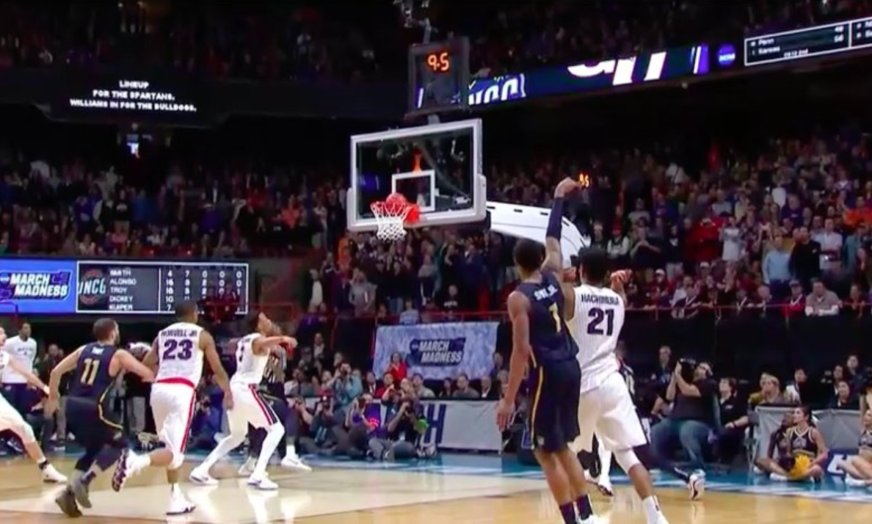 No. 13 seed UNC Greensboro was this close to tying No. 4 seed Gonzaga in the final 10 seconds of their first round NCAA tournament game. (Screen shot: TNT)