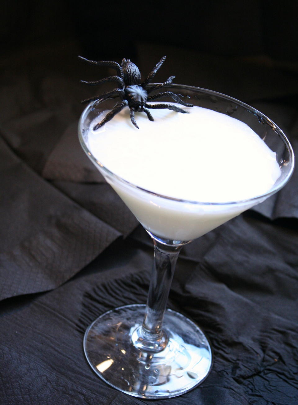 <strong>Get the <a href="http://dailynoff.com/tag/ghost-cocktail-recipes/">Liquified Ghost Cocktail recipe from The Daily Noff</a></strong>