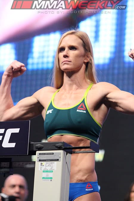Holly Holm and Germaine de Randamie to Fight for Inaugural UFC Women's  Featherweight Title - Yahoo Sports