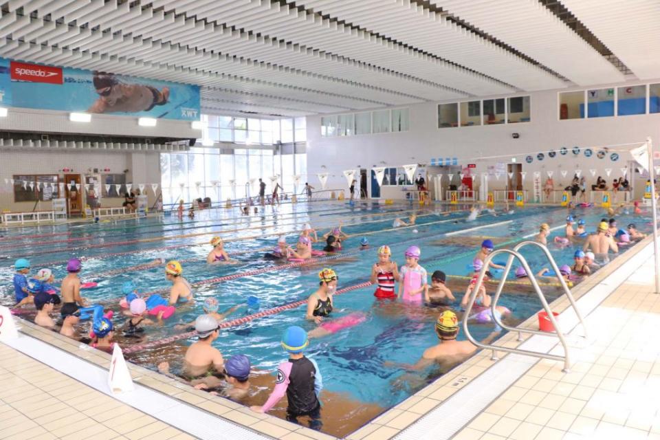 九月九日國民體育日，新北市超過二十個運動聚點，體適能中心及游泳池免費入場。（新北市體育處提供）