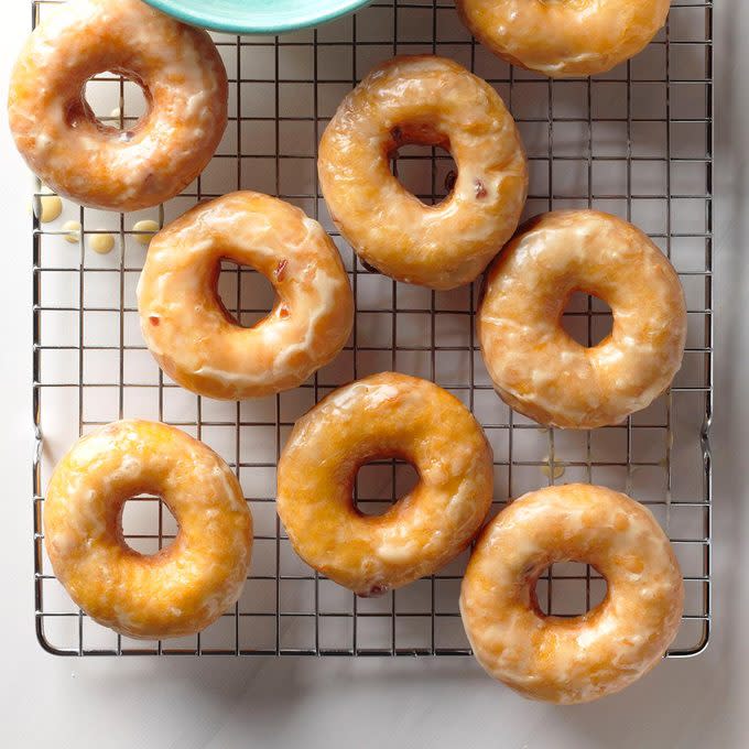 Sweet Potato Cranberry Doughnuts Exps Tcbbz18 135223 B05 04 1b 3