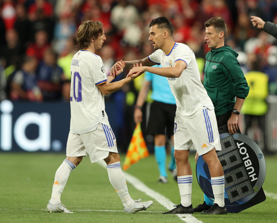 Dani Ceballos debería ser el reemplazo natural de Luka Modric, pero carece de la regularidad que demanda el Real Madrid. Foto: REUTERS/Molly Darlington