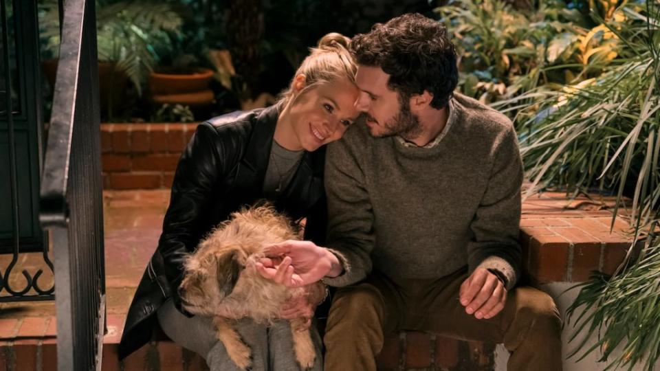 Kristen Bell as Joanne, Adam Brody as Noah in episode 103 of "Nobody wants that." (Source: Hopper Stone/Netflix)