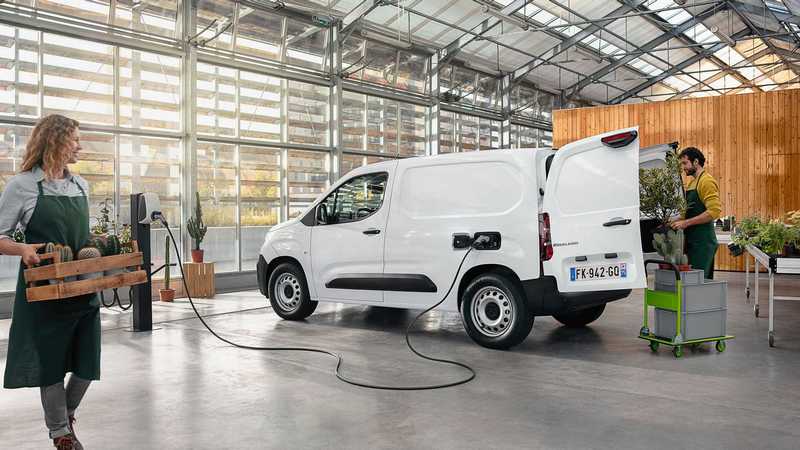 Citroen帶來載純電版本的e-Berlingo。