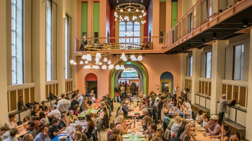 You’ll find food, forks and new friends at Folkehuset Absalon community hall (Giuseppe Liverino)