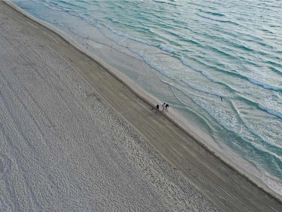 miami beach coronavirus empty spring break