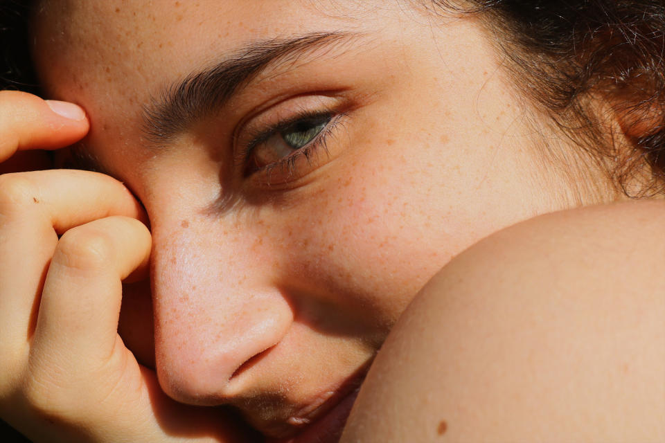 Des crèmes solaires aux compositions clean pour profiter du soleil sans pâtir des UV (Photo : Getty Images)