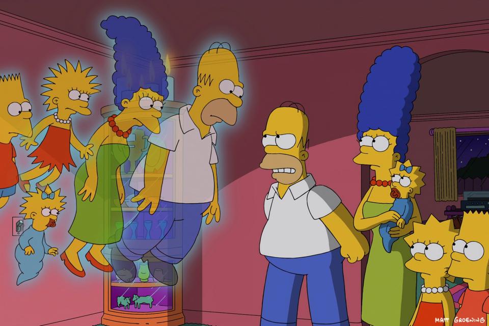 THE SIMPSONS, l-r: Bart Simpson, Lisa Simpson, Maggie Simpson, Marge Simpson, Homer Simpson, Homer Simpson, Marge Simpson, Maggie Simpson, Lisa Simpson, Bart Simpson in 'Treehouse of Horror XXV' (Season 26, Episode 4, aired October 19, 2014). TM and Copyright ©20th Century Fox Film Corp. All rights reserved./courtesy Everett Collection