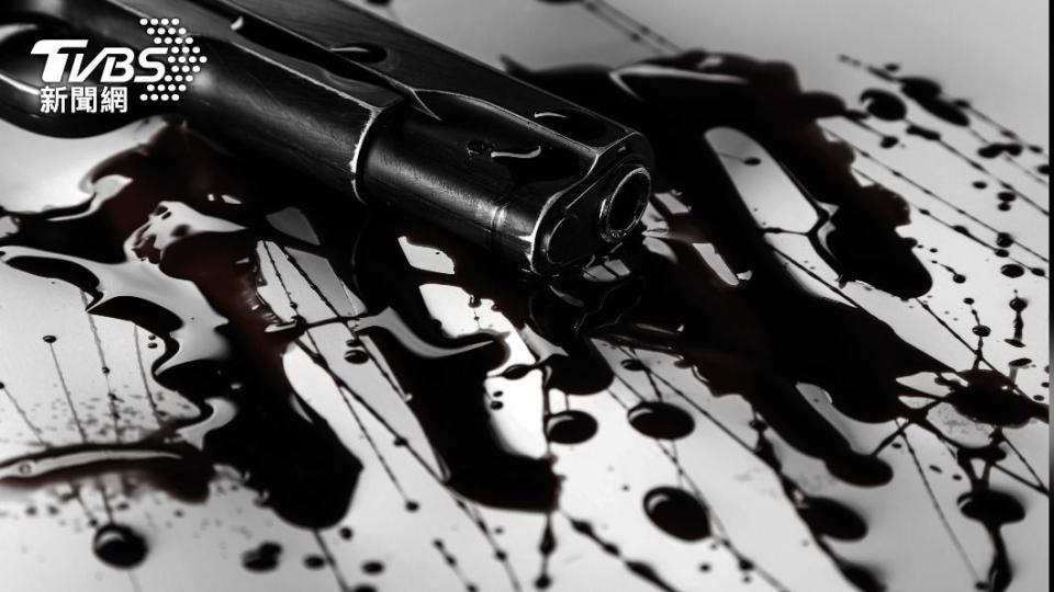 穆沙當眾連開9槍奪去梅列姆的生命。（示意圖／Shutterstock達志影像）
