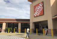 Home Depot, the No. 1 home improvement chain, also had decent performance this year, up 27.73 per cent as of mid-December. Recently, <a href="https://ca.finance.yahoo.com/news/1-home-depot-forecasts-2020-114259543.html" data-ylk="slk:the company said;elm:context_link;itc:0;sec:content-canvas;outcm:mb_qualified_link;_E:mb_qualified_link;ct:story;" class="link  yahoo-link">the company said</a> it expects major investments in its e-commerce overhaul to pressure margins in 2020. (AP Photo/Wilfredo Lee)