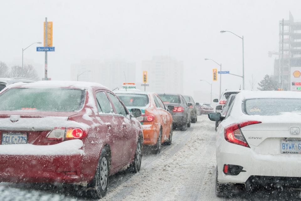 Winter traffic at Bayview and Sheppard in Toronto on February 7, 2018. THE CANADIAN PRESS IMAGES/Dominic Chan