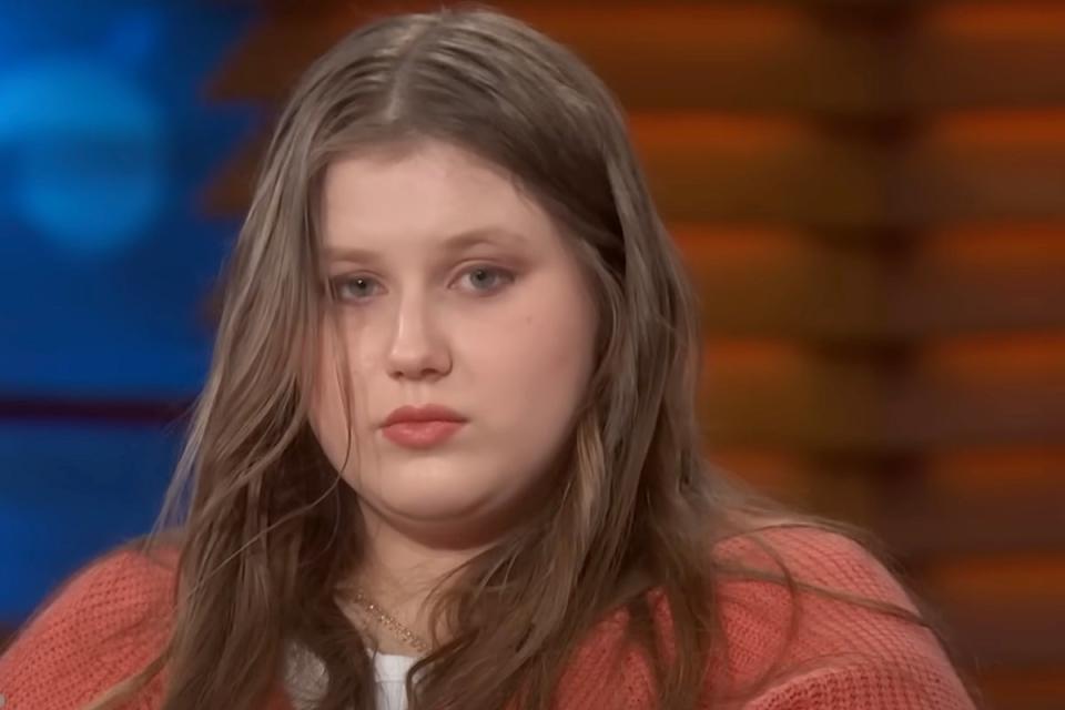 Julia Wandelt claimed she was not related to her parents and ordered her genes be tested to show that she had British ancestry (Dr Phil/Youtube)