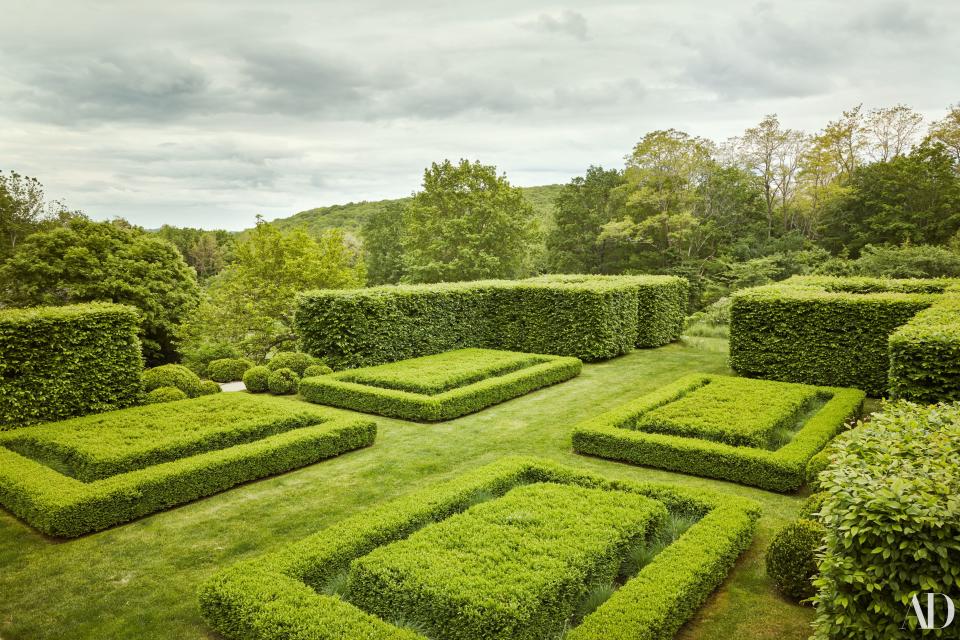 Miranda Brooks Conjures Up Life-Changing Gardens for Architect Daniel Romualdez and His Husband