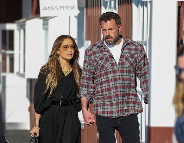 LOS ANGELES, CA – APRIL 23: Jennifer Lopez and Ben Affleck are seen on April 23, 2022 in Los Angeles, California. (Photo by Bellocqimages/Bauer-Griffin/GC Images)