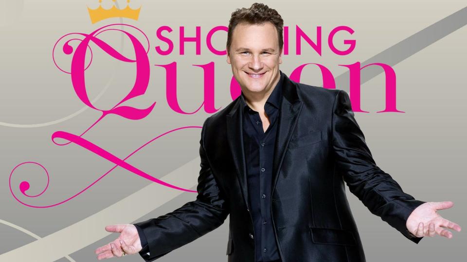 "Kleidung ist die Haut der Seele", philosophiert "Shopping Queen"-Ikone Guido Maria Kretschmer im Interview. (Bild: RTL / Andreas Friese)