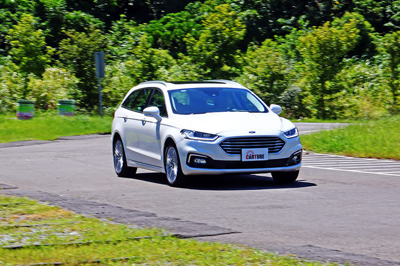 衝勁十足的操控表現是Mondeo Wagon最鮮明的個性。