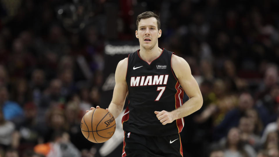 Miami Heat's Goran Dragic, from Slovenia, drives against the Cleveland Cavaliers in the second half of an NBA basketball game, Wednesday, Jan. 31, 2018, in Cleveland. (AP Photo/Tony Dejak)
