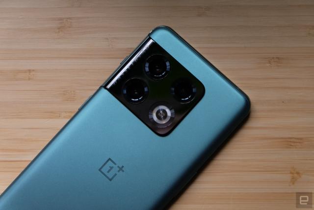 OnePlus 10 Pro review: a superb Android phone with camera issues