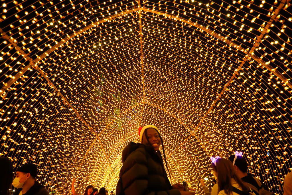 taiwan christmas day lights decoration amid omicron concerns