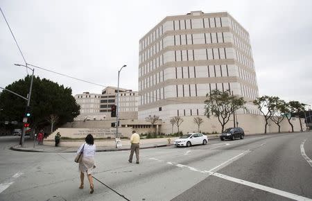 A view of the Los Angeles County Sheriff's Department Twin Towers Correctional Facility, where rap mogul Marion "Suge" Knight is being held, is seen in Los Angeles, California January 30, 2015. REUTERS/Mario Anzuoni