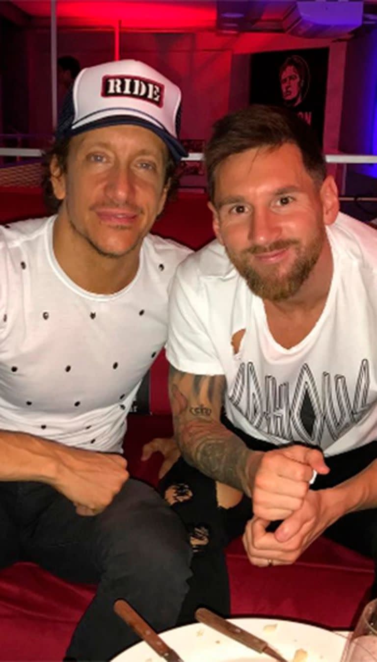 Nico Vázquez recibió en su restobar a su amigo Lionel Messi