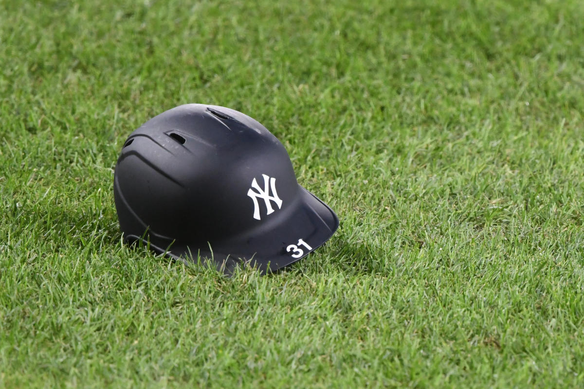 New York Yankees Batting Helmet Replica Mini