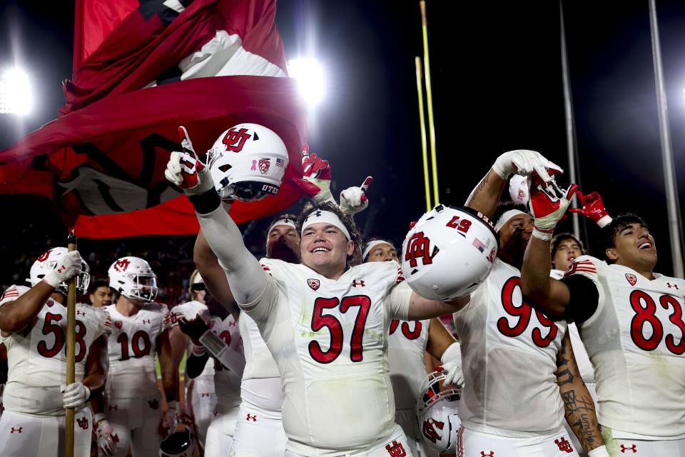 The Utes celebrate their 34-32 win against the USC Trojans at the Los Angeles Memorial Coliseum on Saturday, Oct. 21, 2023. | Laura Seitz, Deseret News