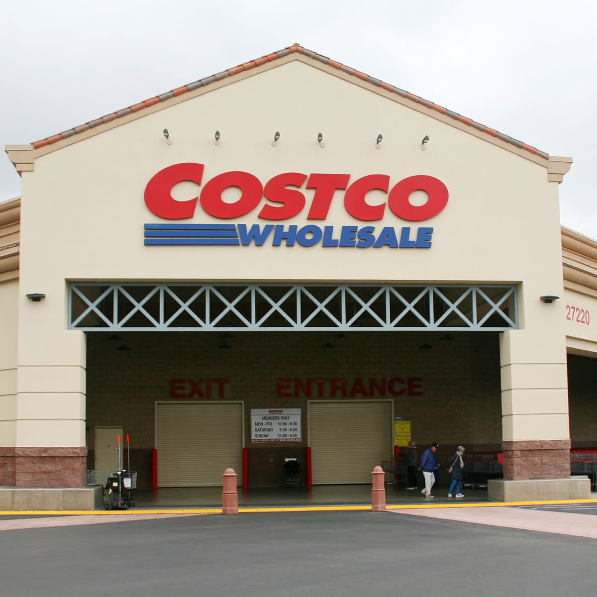 costco wholesale storefront