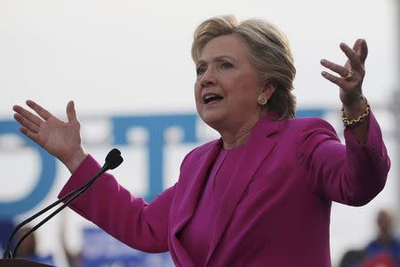 Democratic U.S. presidential nominee Hillary Clinton speaks at a campaign rally at Pitt Community College in Winterville, North Carolina, U.S., November 3, 2016. REUTERS/Brian Snyder