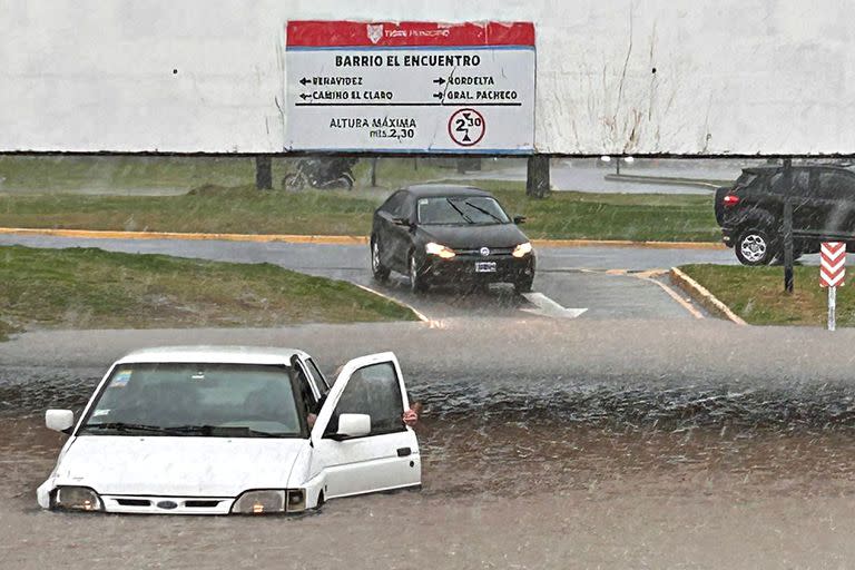 El acceso al barrio El Encuentro