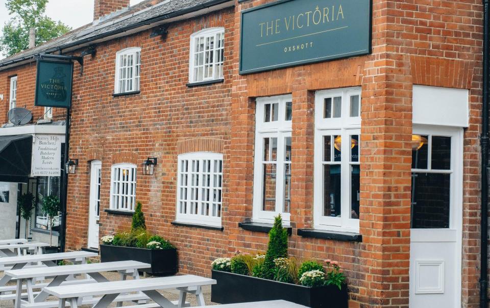 uk best al fresco dining restaurants book during summer warm weather 2022 victoria oxshott surrey