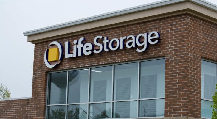 Life Storage (LSI) sign on the side of one of its facilities in Illinois.