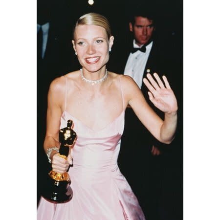 Who wouldn't want to hang one of the most iconic Oscar dresses of all time in their closet &mdash; err, on the walls of their closet&gt;&lt;br&gt;&lt;br&gt; <strong><a href="https://www.walmart.com/ip/Gwyneth-Paltrow-Holding-Oscar-24x36-Poster/757676539?wmlspartner=wlpa&amp;selectedSellerId=3139&amp;adid=22222222227266431923&amp;wl0=&amp;wl1=g&amp;wl2=c&amp;wl3=316727121046&amp;wl4=aud-834279575926:pla-583342882469&amp;wl5=9004341&amp;wl6=&amp;wl7=&amp;wl8=&amp;wl9=pla&amp;wl10=127817710&amp;wl11=online&amp;wl12=757676539&amp;veh=sem&amp;gclid=Cj0KCQiAn8nuBRCzARIsAJcdIfNybS7WZM-0QH9f_It32UDI1wq_cwoT_4ReAG1JHVwTDxktGYYXInQaAkj1EALw_wcB" target="_blank" rel="noopener noreferrer">Get the Gwyneth Paltrow holding Oscar poster from Walmart for $29.95.﻿</a></strong>