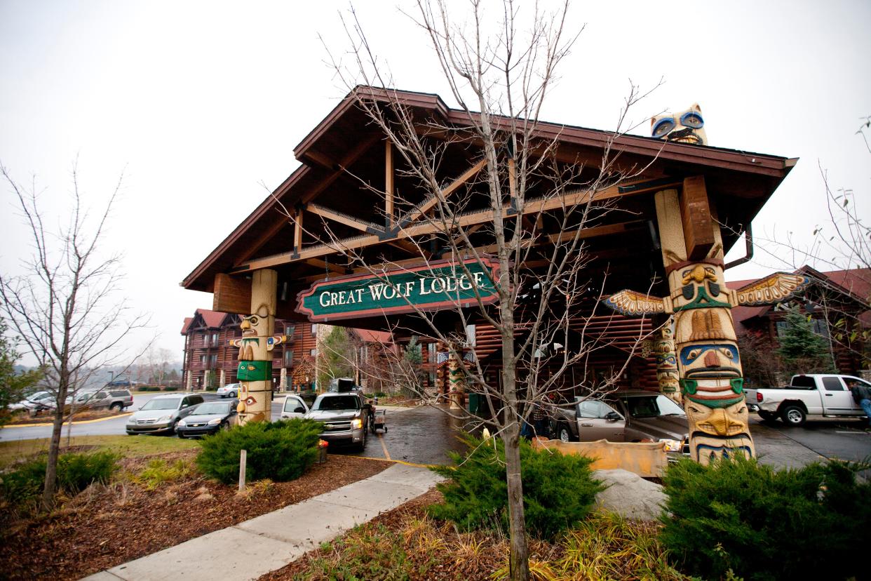The entrance to a Great Wolf Lodge resort