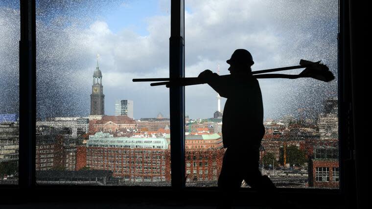 Gerade Niedriglöhner sind oft auf andere Einkünfte angewiesen Foto: dpa