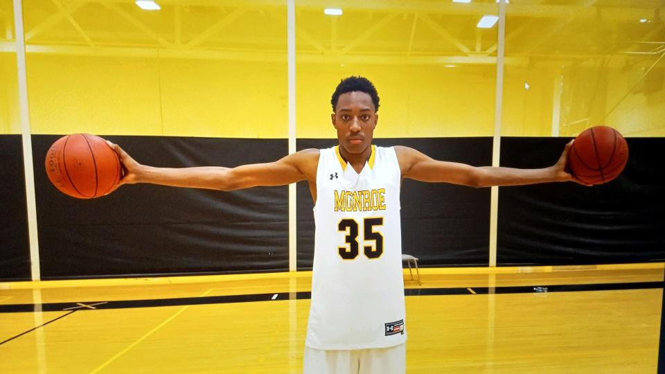 Nae'Qwan Tomlin shows off his wing span in 2019, prior to his freshman season at Monroe (N.Y.) Community College.