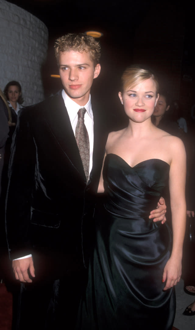 Ryan Phillippe & Reese Witherspoon at the “Pleasantville” premiere. <em>Photo by Barry King/WireImage.</em>