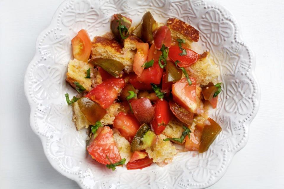 summer tomato panzanella