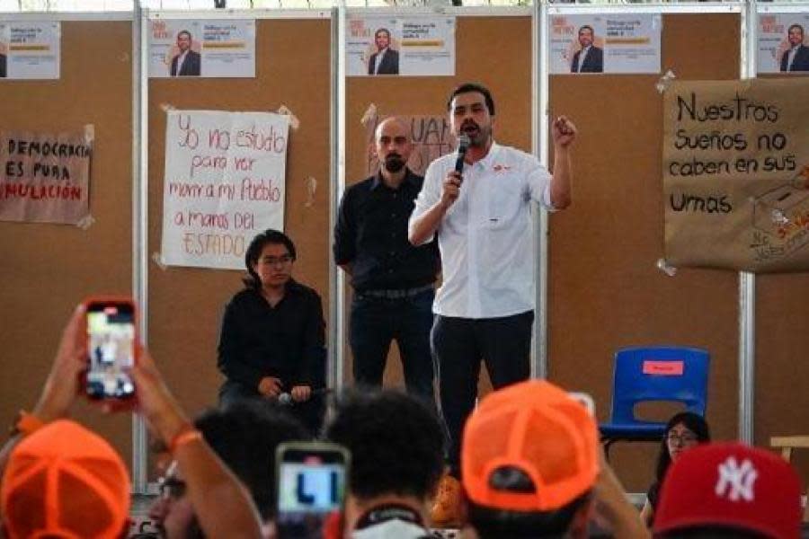 VIDEO: “No somos tu herramienta política”: abuchean a Jorge Máynez tras reunión con estudiantes en la UAM