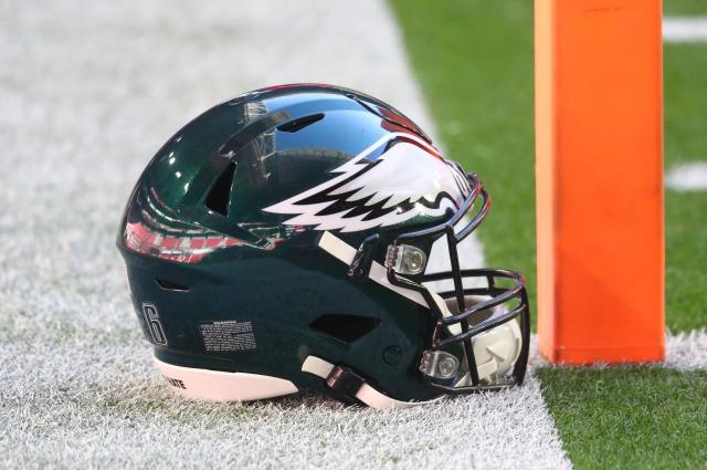 Best reactions as first photos of the Eagles black helmet are released