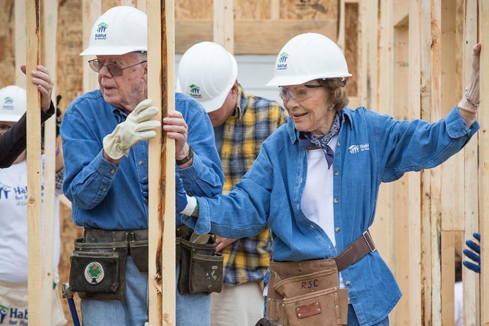 President Carter and Mrs. Carter building with Habitat in Memphis, Tennessee, in 2015.