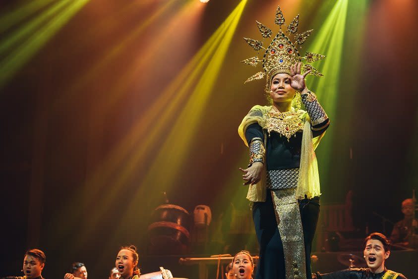 Malaysian dancer Zamzuriah Zahari brings a touch of Kelantanese tradition to the show. — Picture courtesy of Thum Chia Chieh