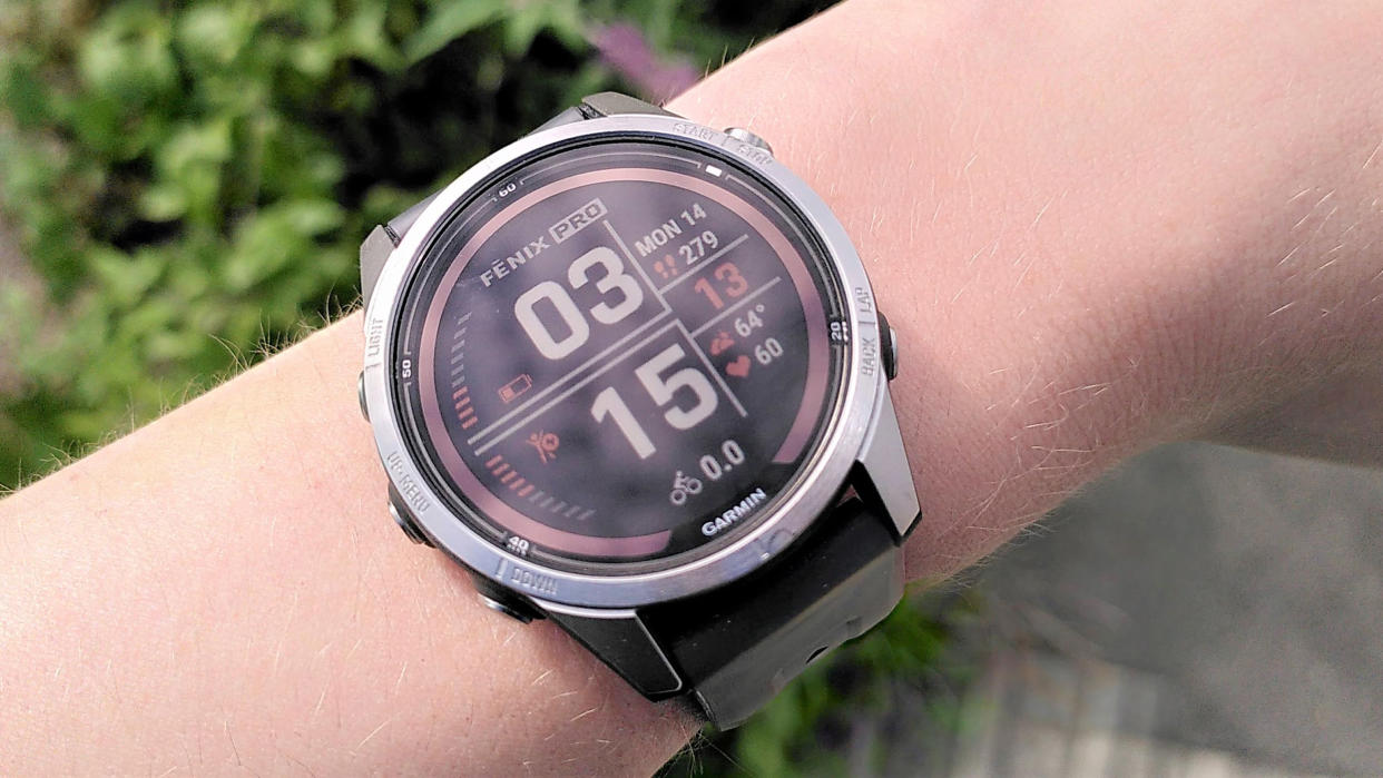  Garmin Fenix 7 Pro GPS watch 