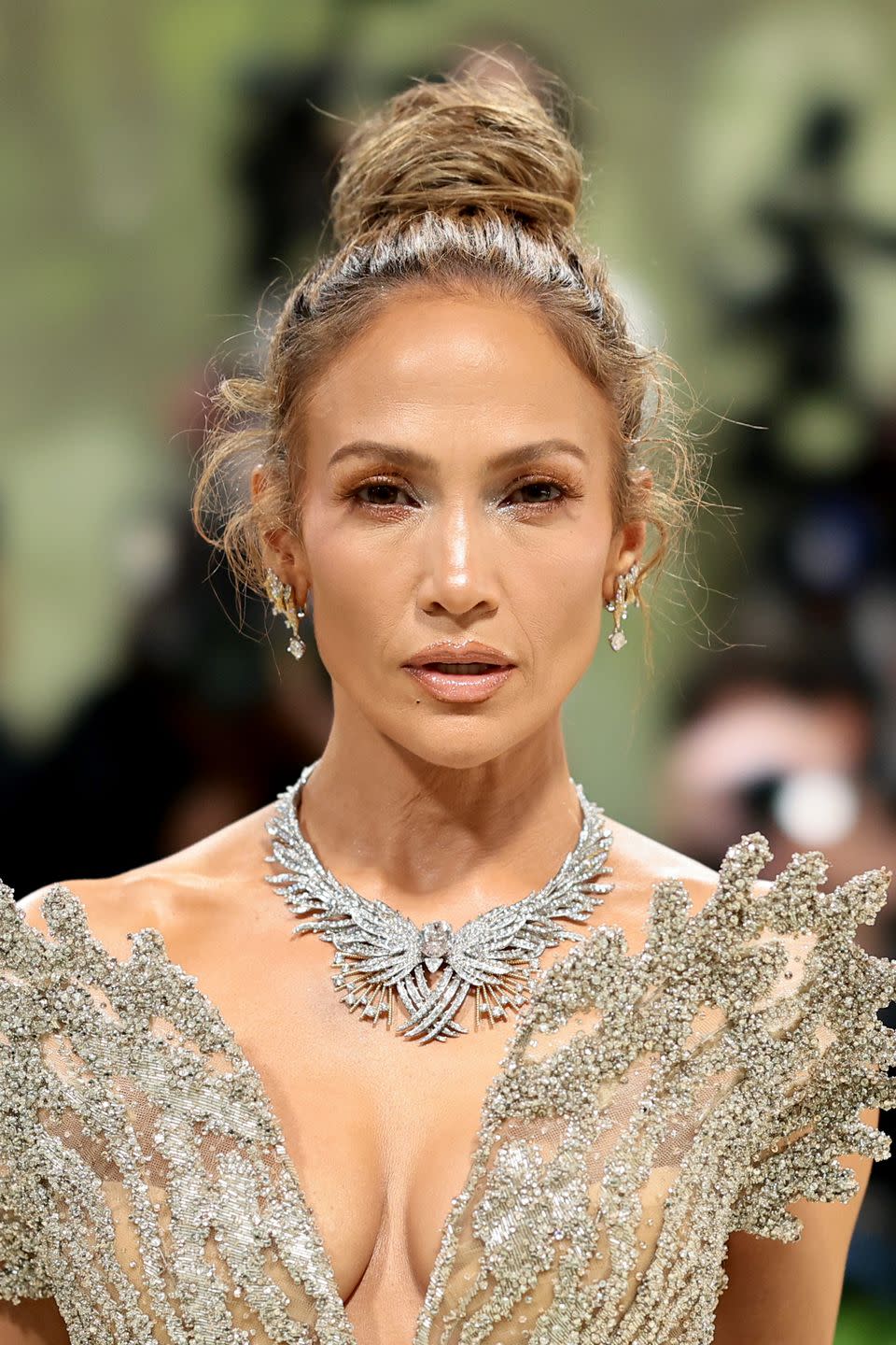 new york, new york may 06 jennifer lopez attends the 2024 met gala celebrating sleeping beauties reawakening fashion at the metropolitan museum of art on may 06, 2024 in new york city photo by dimitrios kambourisgetty images for the met museumvogue