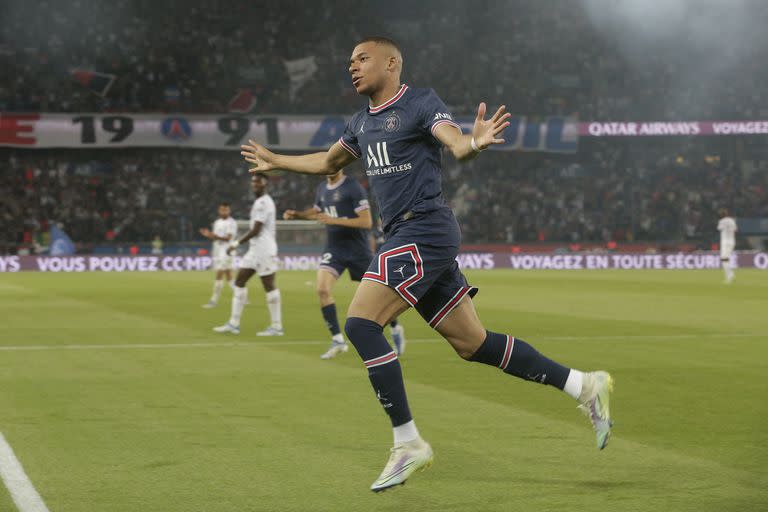 Kylian Mbappé brilló este año en PSG, pero no le alcanzaría para llevarse el galardón